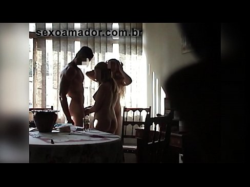 ❤️ Sexveninder inviterer en kæmpe mand og en trekant med ham ️❌ Porn video at da.bsglass.ru ❌