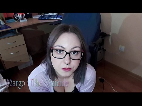❤️ Sexet pige med briller sutter Dildo dybt på kamera ️❌ Porn video at da.bsglass.ru ❌