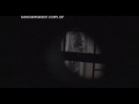 ❤️ Blondie bliver hemmeligt videooptaget af en voyeur fra nabolaget gemt bag hule mursten ️❌ Porn video at da.bsglass.ru ❌