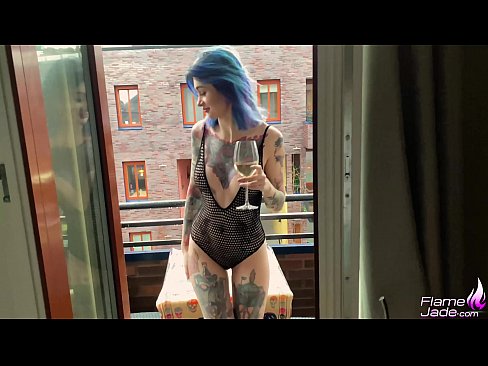 ❤️ Kæmpe pige suger med en sut og knepper lidenskabeligt under åben himmel ️❌ Porn video at da.bsglass.ru ❌